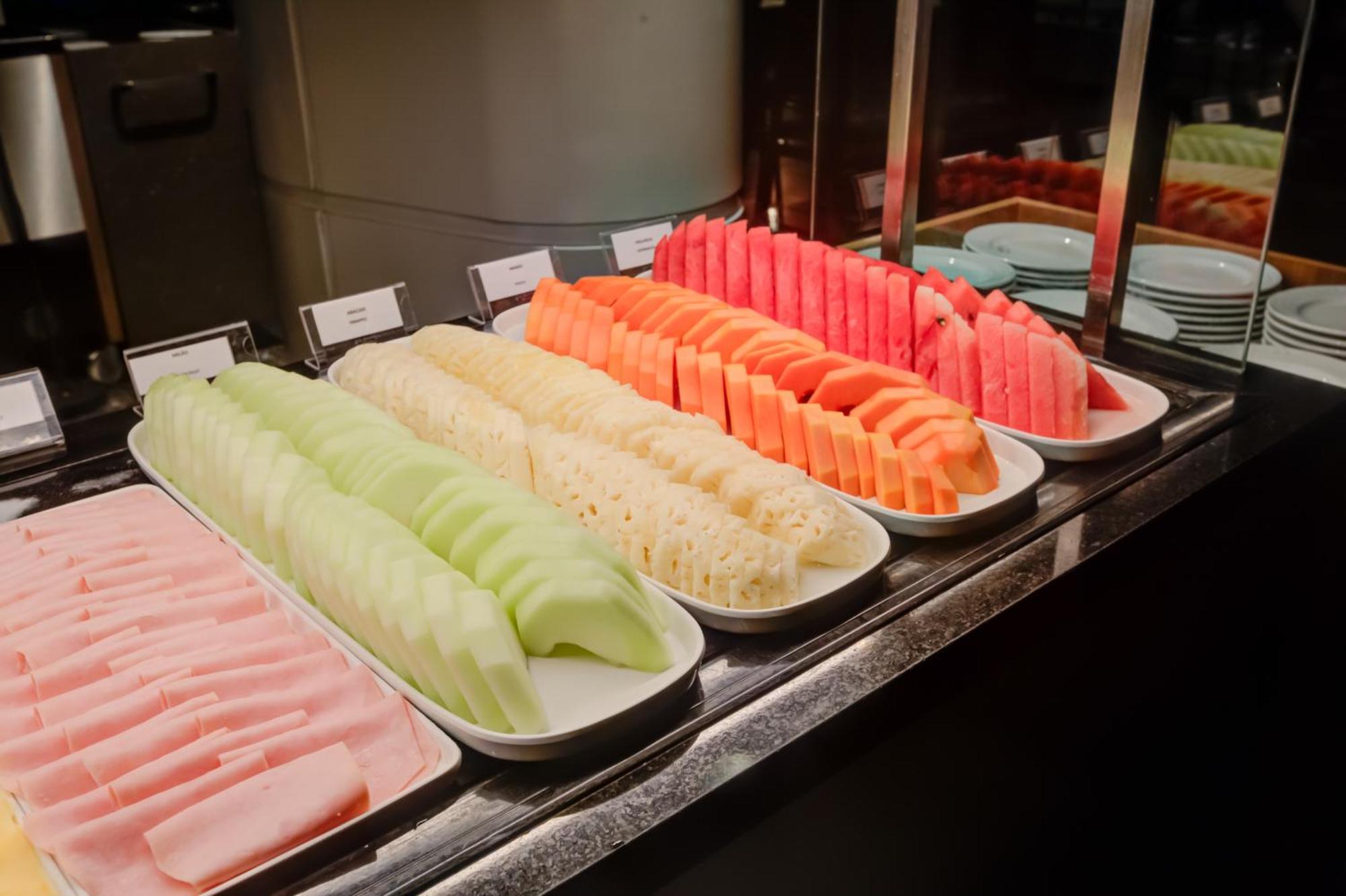 Radisson Sao Paulo Paulista Otel Dış mekan fotoğraf Fruit salad